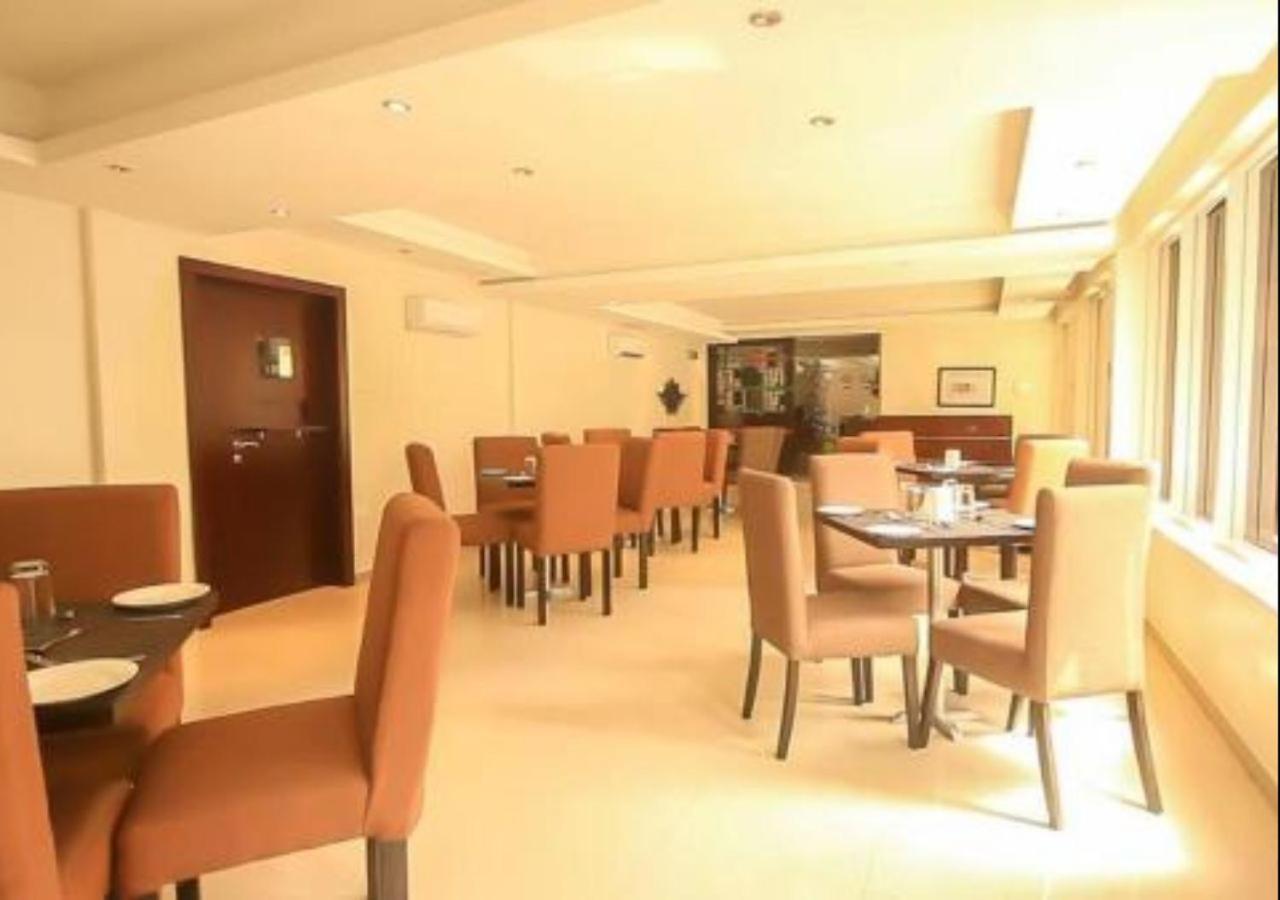 Glee Hotel Aliayabiagba 외부 사진