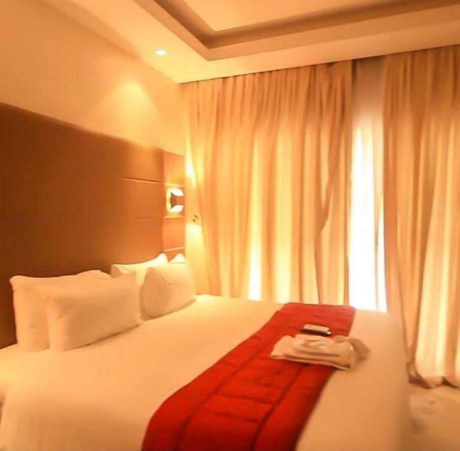 Glee Hotel Aliayabiagba 외부 사진