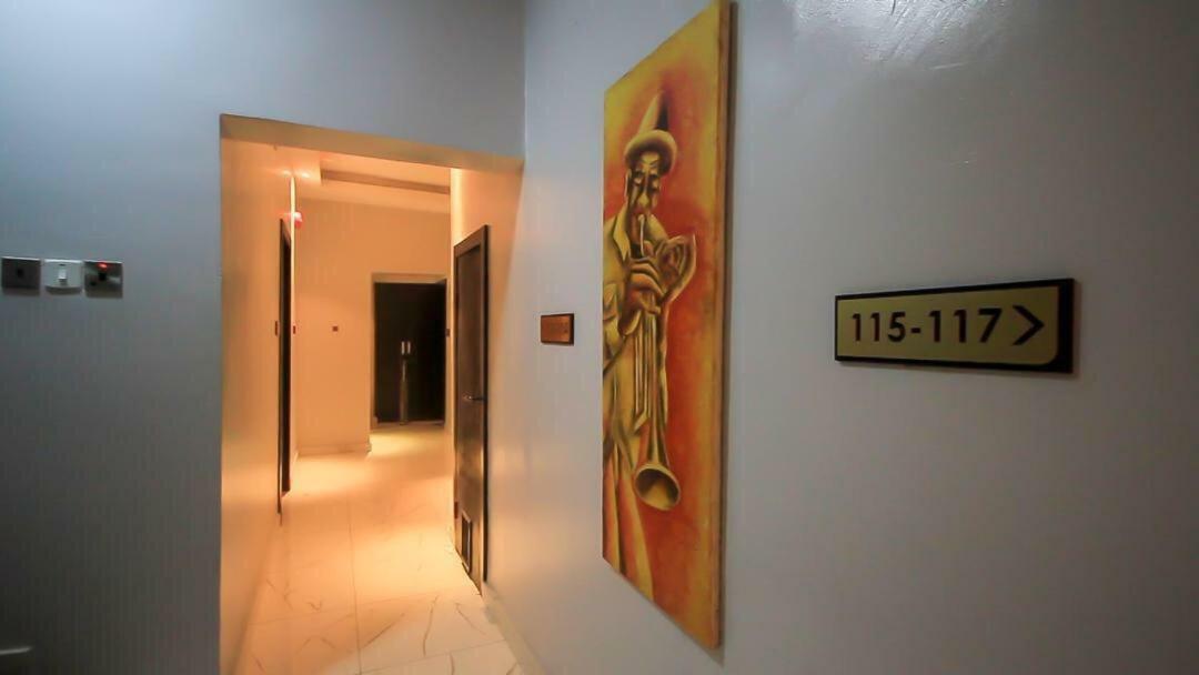 Glee Hotel Aliayabiagba 외부 사진