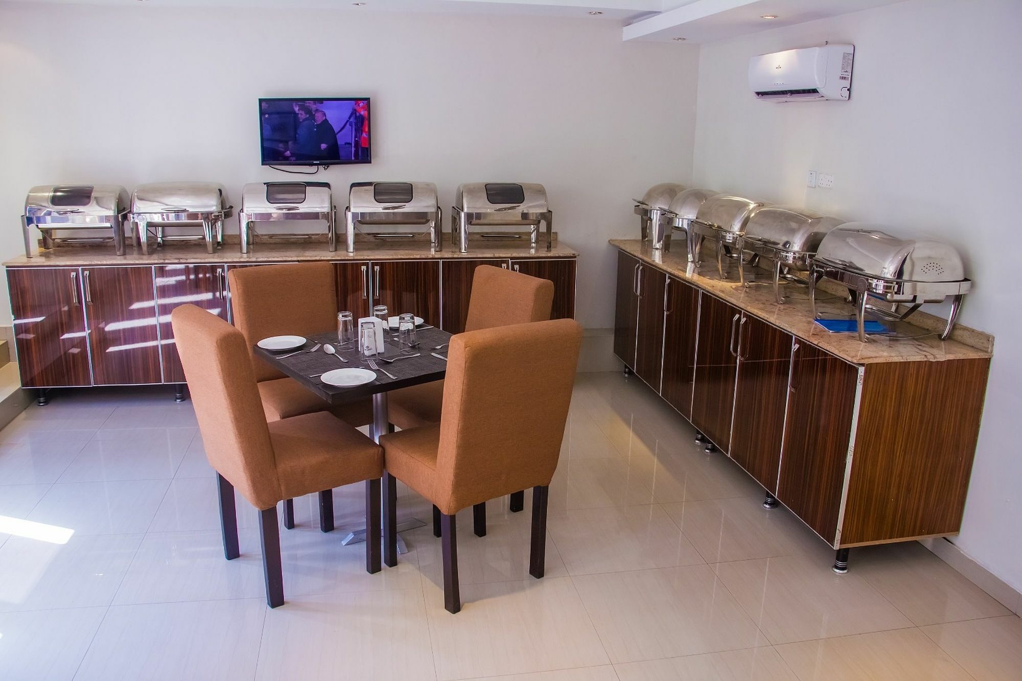 Glee Hotel Aliayabiagba 외부 사진