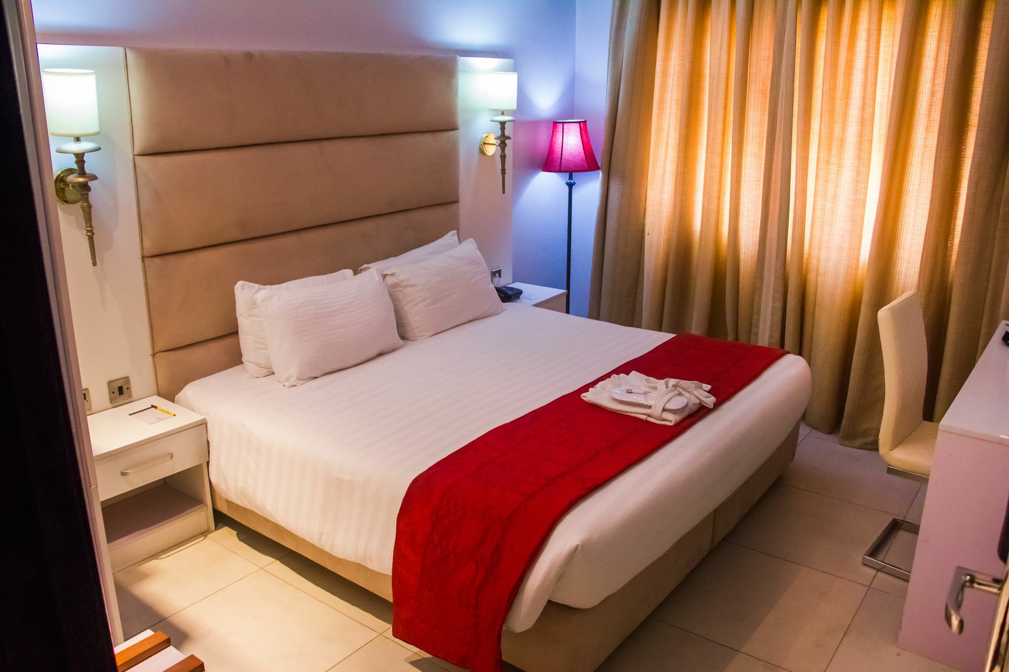 Glee Hotel Aliayabiagba 외부 사진