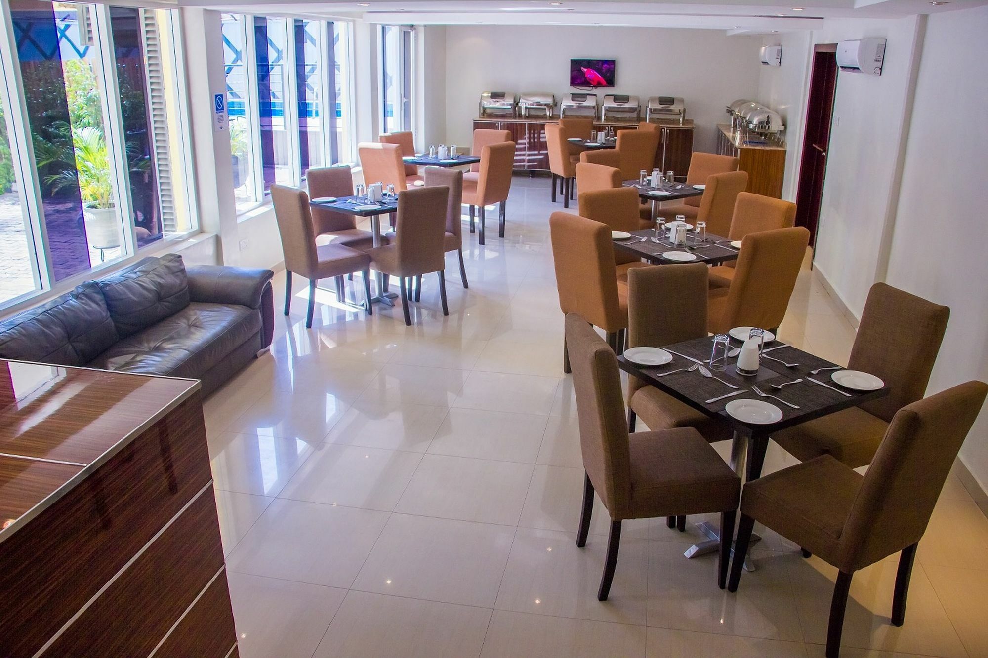 Glee Hotel Aliayabiagba 외부 사진