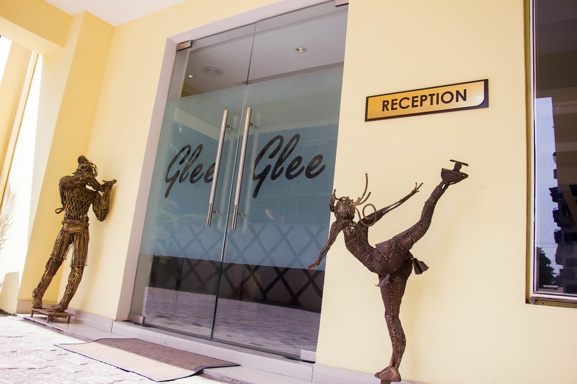 Glee Hotel Aliayabiagba 외부 사진