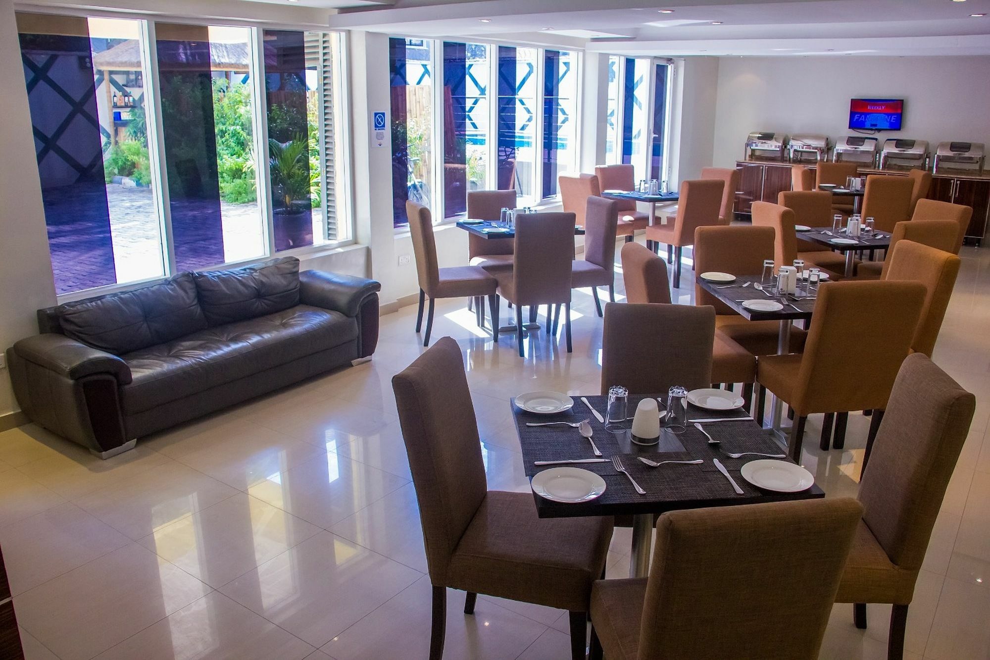 Glee Hotel Aliayabiagba 외부 사진