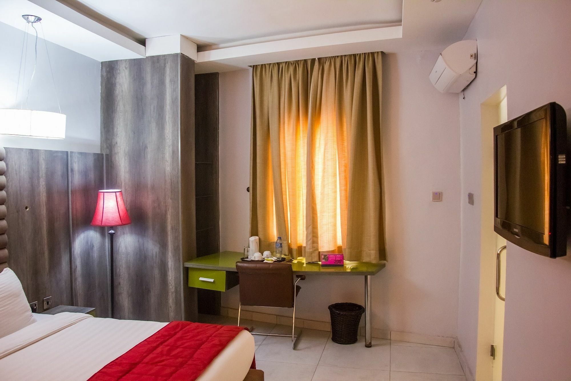 Glee Hotel Aliayabiagba 외부 사진