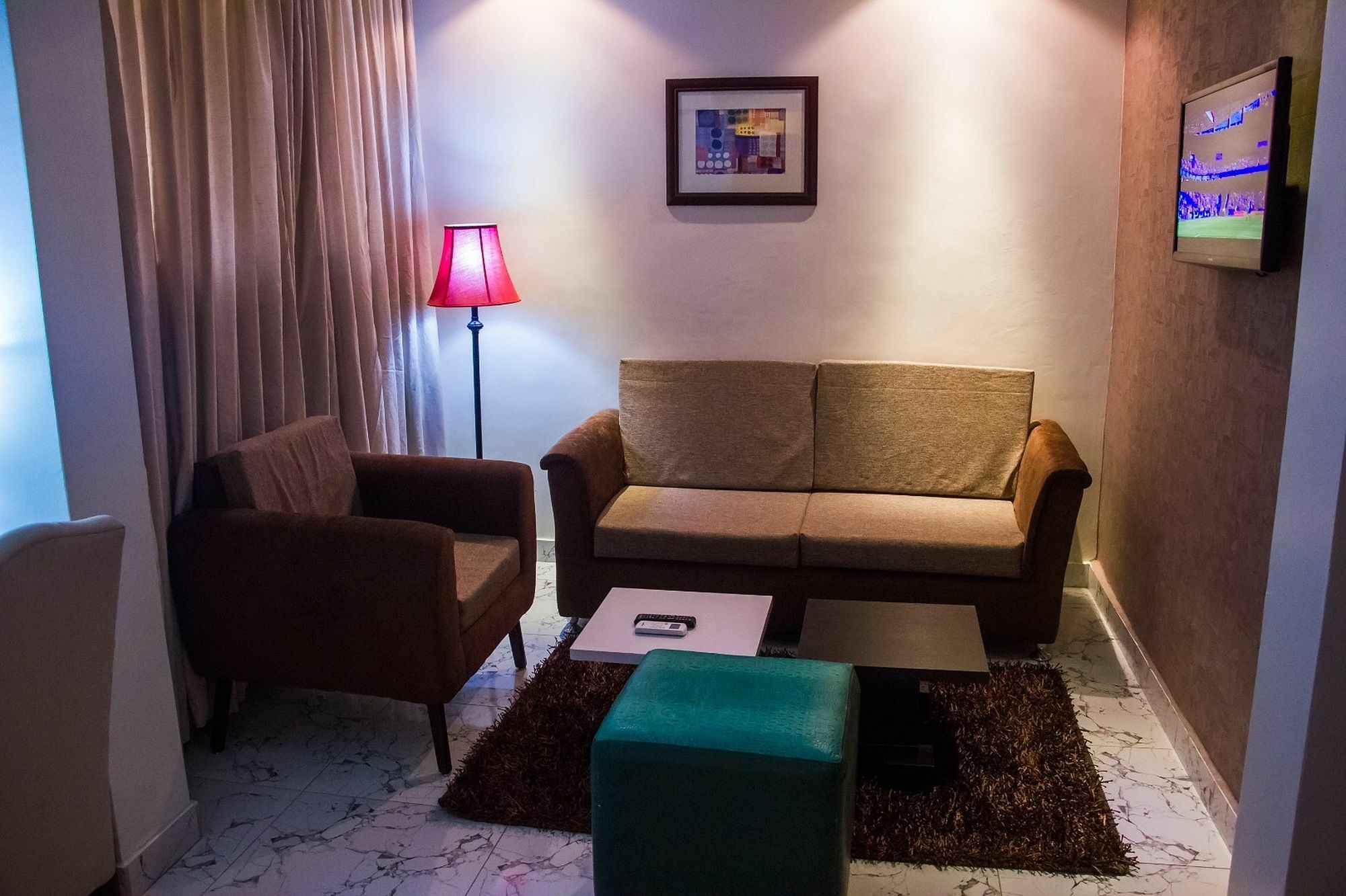 Glee Hotel Aliayabiagba 외부 사진