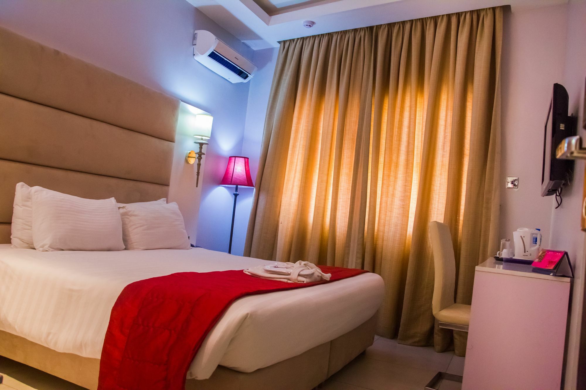 Glee Hotel Aliayabiagba 외부 사진